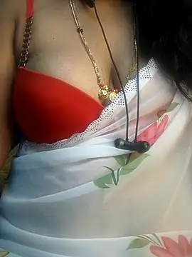 Snapshot of Preeti345 chatting on 04/25/26, 03:31 Preeti345 online show from 04/25/26, 03:31