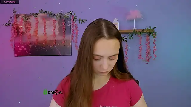 Snapshot of jenna_elayne chatting on 02/04/26, 08:31 jenna elayne online show from 02/04/26, 08:31