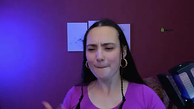 Snapshot of jenna_elayne chatting on 02/05/26, 01:05 jenna elayne online show from 02/05/26, 01:05