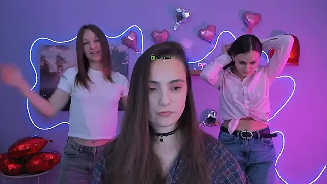 Snapshot of jenna_elayne chatting on 02/18/26, 10:00 jenna elayne online show from 02/18/26, 10:00