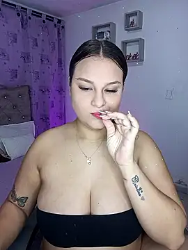 Valeriaa 21 online show from 01/08/26, 09:06