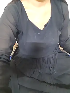 Riya rani8 online show from 04/22/26, 04:08