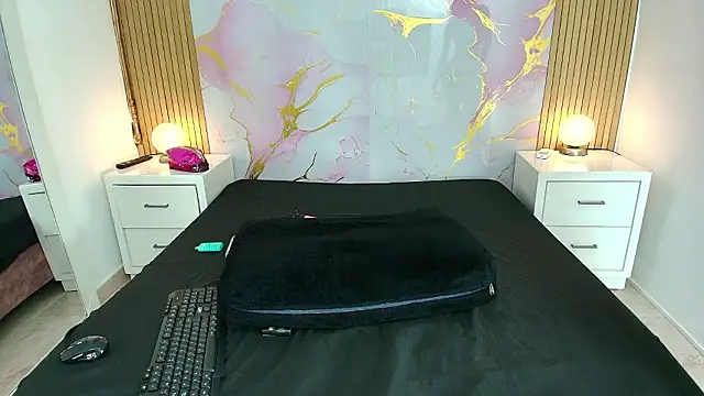 AprillRoss online show from 03/10/26, 12:21