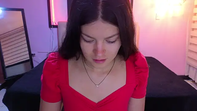 Sara valderrama  online show from 02/14/26, 01:30