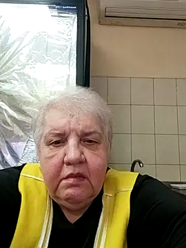 HapinessLovee online show from 12/17/25, 12:55