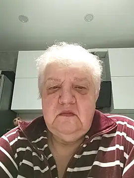 HapinessLovee online show from 12/22/25, 05:04