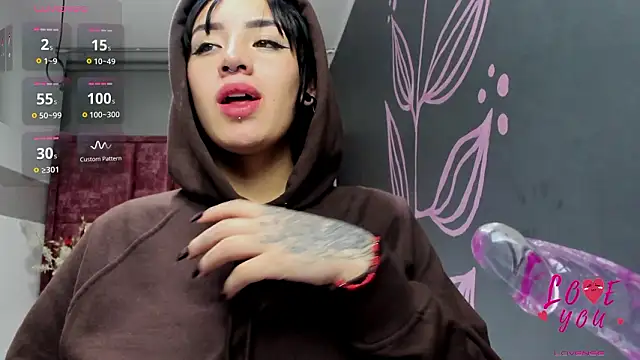 Kiara Fox   online show from 02/15/26, 07:51