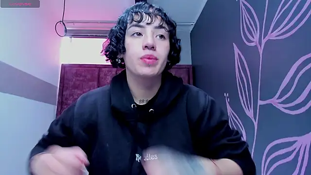 Kiara Fox   online show from 03/12/26, 08:15