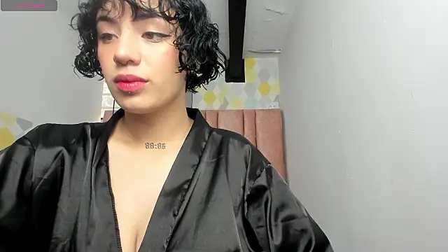 Kiara Fox   online show from 03/13/26, 05:52