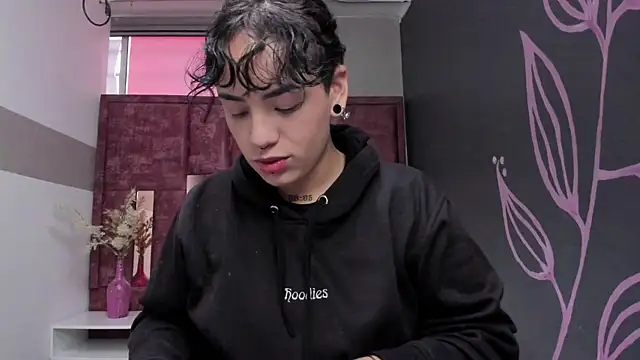 Kiara Fox   online show from 04/01/26, 09:56