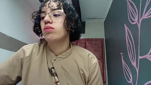 Snapshot of Kiara_Fox__ chatting on 05/02/26, 09:31 Kiara Fox online show from 05/02/26, 09:31