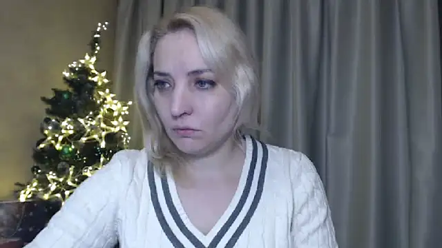 Snapshot of sweetpussy chatting on 12/30/24, 03:02 sweetpussy online show from 12/30/24, 03:02