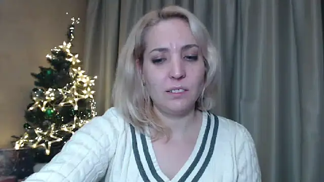Snapshot of sweetpussy chatting on 12/30/24, 06:05 sweetpussy online show from 12/30/24, 06:05