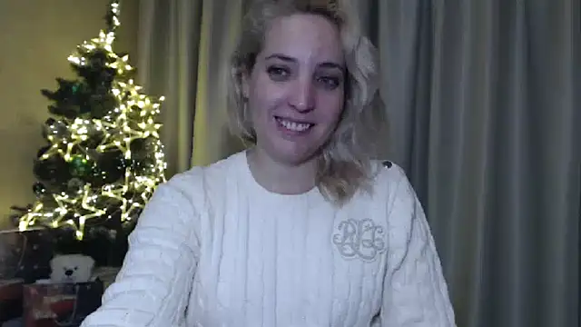 Snapshot of sweetpussy chatting on 01/01/25, 09:41 sweetpussy online show from 01/01/25, 09:41