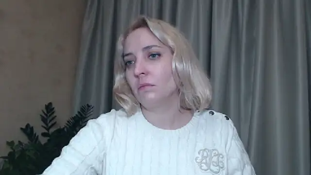 Snapshot of sweetpussy chatting on 01/09/25, 09:16 sweetpussy online show from 01/09/25, 09:16