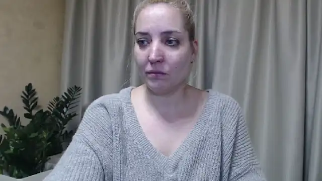 Snapshot of sweetpussy chatting on 02/16/25, 07:38 sweetpussy online show from 02/16/25, 07:38