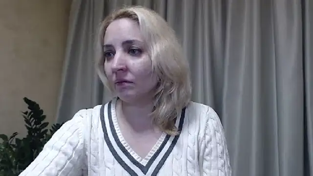 Snapshot of sweetpussy chatting on 03/18/25, 02:26 sweetpussy online show from 03/18/25, 02:26