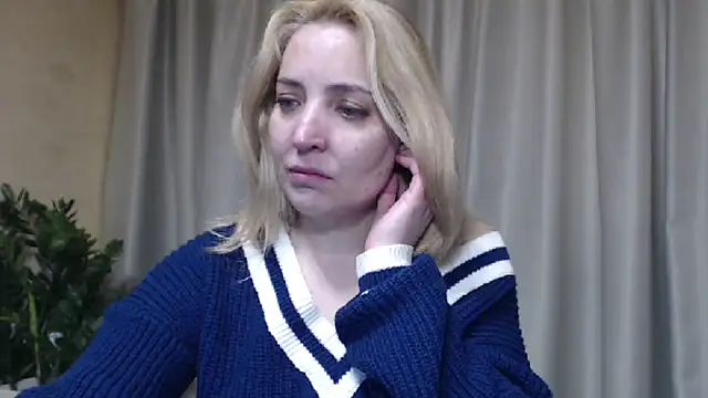 Snapshot of sweetpussy chatting on 04/21/26, 11:05 sweetpussy online show from 04/21/26, 11:05