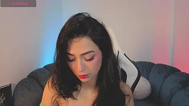 Snapshot of Madison_Cortes chatting on 12/04/25, 11:13 Madison Cortes online show from 12/04/25, 11:13