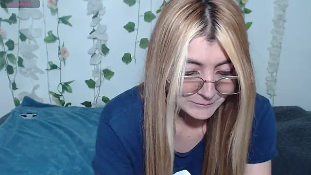 pal0mita online show from 12/15/25, 05:06