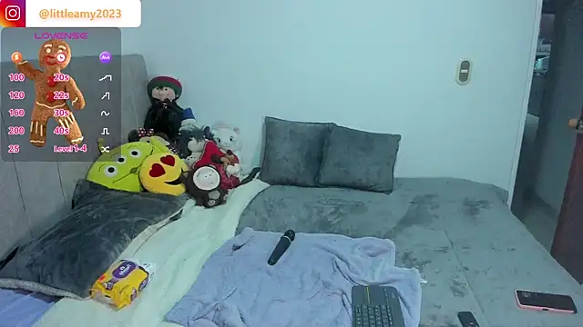 Snapshot of little__ammy chatting on 01/06/26, 02:59 little ammy online show from 01/06/26, 02:59