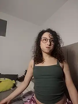 Snapshot of little__ammy chatting on 02/09/26, 04:38 little ammy online show from 02/09/26, 04:38