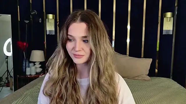 Lina Sinerz online show from 04/04/26, 08:50