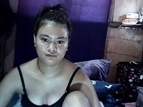 Snapshot of angela_rose20 chatting on 05/30/26, 11:24 angela rose20 online show from 05/30/26, 11:24