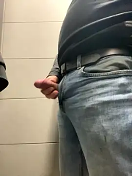 Snapshot of VIP9696 chatting on 01/09/26, 08:17 VIP9696 online show from 01/09/26, 08:17