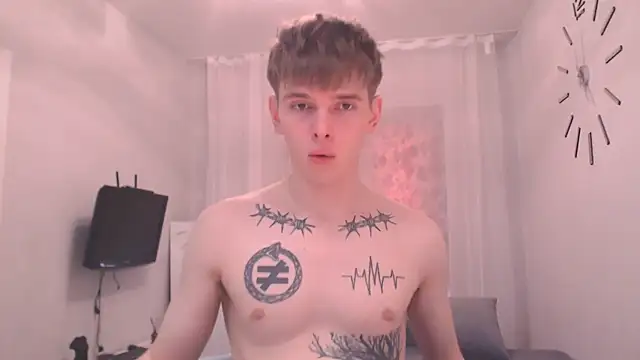 Snapshot of Fredd_Xanders chatting on 06/05/26, 02:29 Fredd Xanders online show from 06/05/26, 02:29