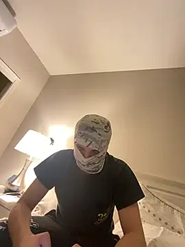 phantom898983 online show from 04/12/26, 07:46