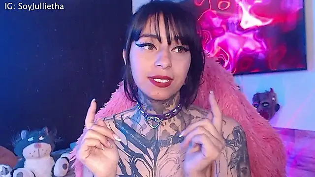 Julls420  online show from 02/22/26, 07:45