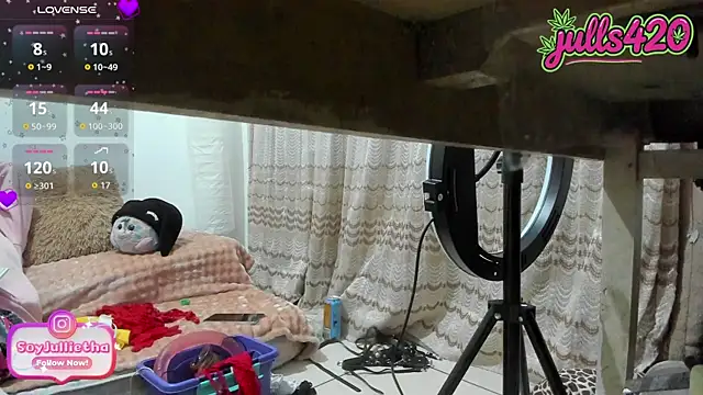 Julls420  online show from 07/12/26, 03:30