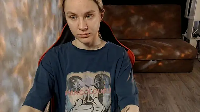 MiaBun1 online show from 04/20/26, 03:20