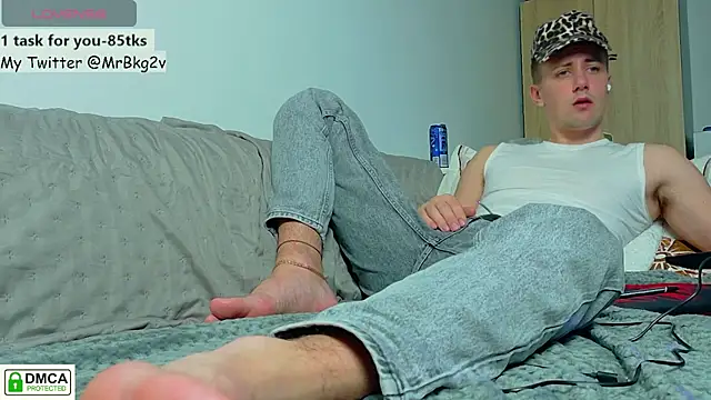 Snapshot of Brellisimo chatting on 12/18/25, 07:31 Brellisimo online show from 12/18/25, 07:31