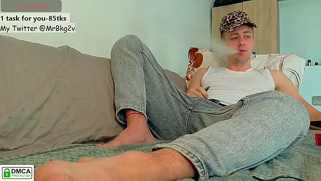 Snapshot of Brellisimo chatting on 12/19/25, 08:21 Brellisimo online show from 12/19/25, 08:21