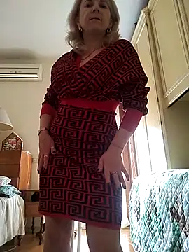 Snapshot of AhlyssaLove1155 chatting on 12/20/25, 01:18 AhlyssaLove1155 online show from 12/20/25, 01:18