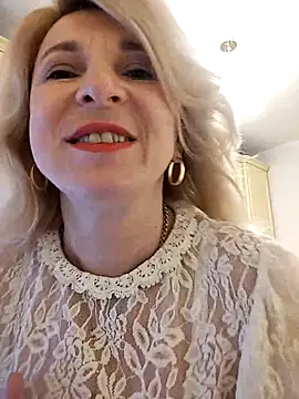 Snapshot of AhlyssaLove1155 chatting on 01/06/26, 01:15 AhlyssaLove1155 online show from 01/06/26, 01:15