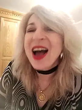 AhlyssaLove1155 online show from 02/21/26, 06:31