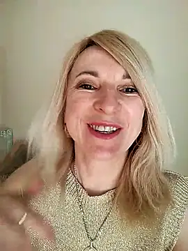 AhlyssaLove1155 online show from 04/07/26, 12:27