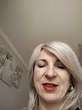 Snapshot of AhlyssaLove1155 chatting on 06/07/26, 12:53 AhlyssaLove1155 online show from 06/07/26, 12:53