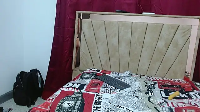 pia houns17 online show from 12/18/25, 02:50