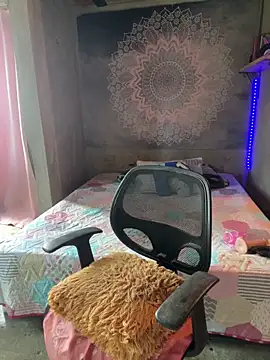 Luna    dance online show from 12/20/25, 05:09