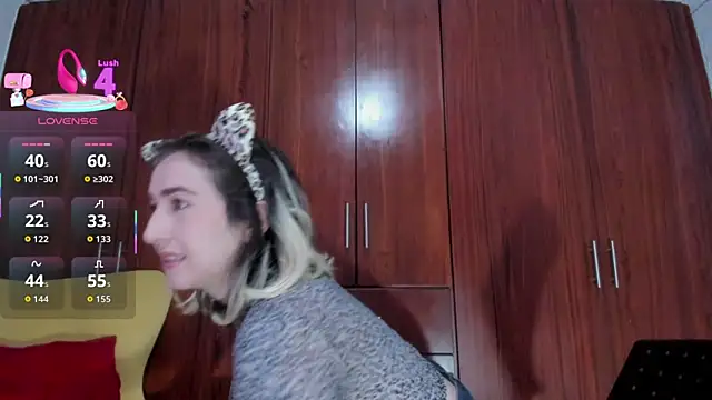 carly grasso online show from 10/31/25, 09:32