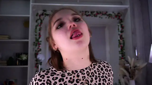 SolBurri online show from 12/14/25, 02:50