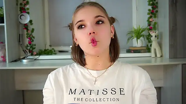 SolBurri online show from 12/21/25, 01:46