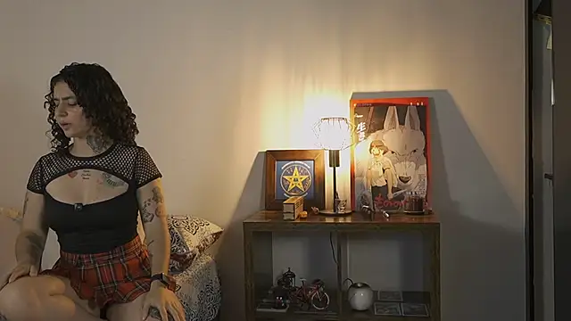 Estefania Velez online show from 04/06/26, 04:46