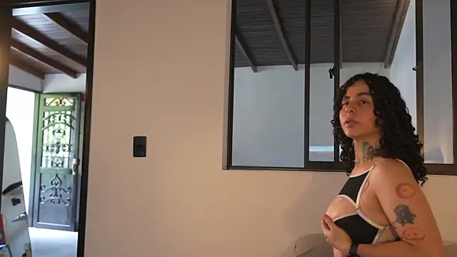 Snapshot of Estefania_Velez chatting on 07/10/26, 08:22 Estefania Velez online show from 07/10/26, 08:22