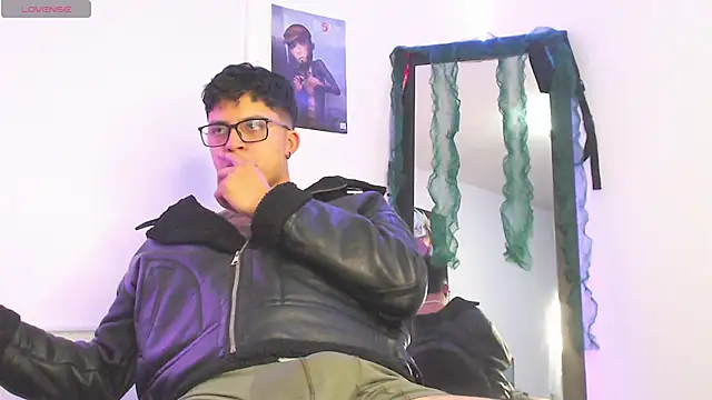 DerekMoon online show from 01/16/26, 10:03