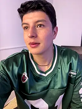 Goldenknight33 online show from 12/14/25, 12:32